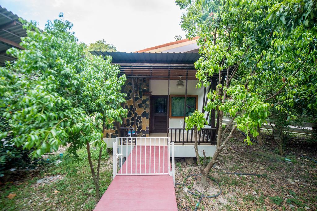 Poomvarin Resort Ban Wang Takhrai Extérieur photo